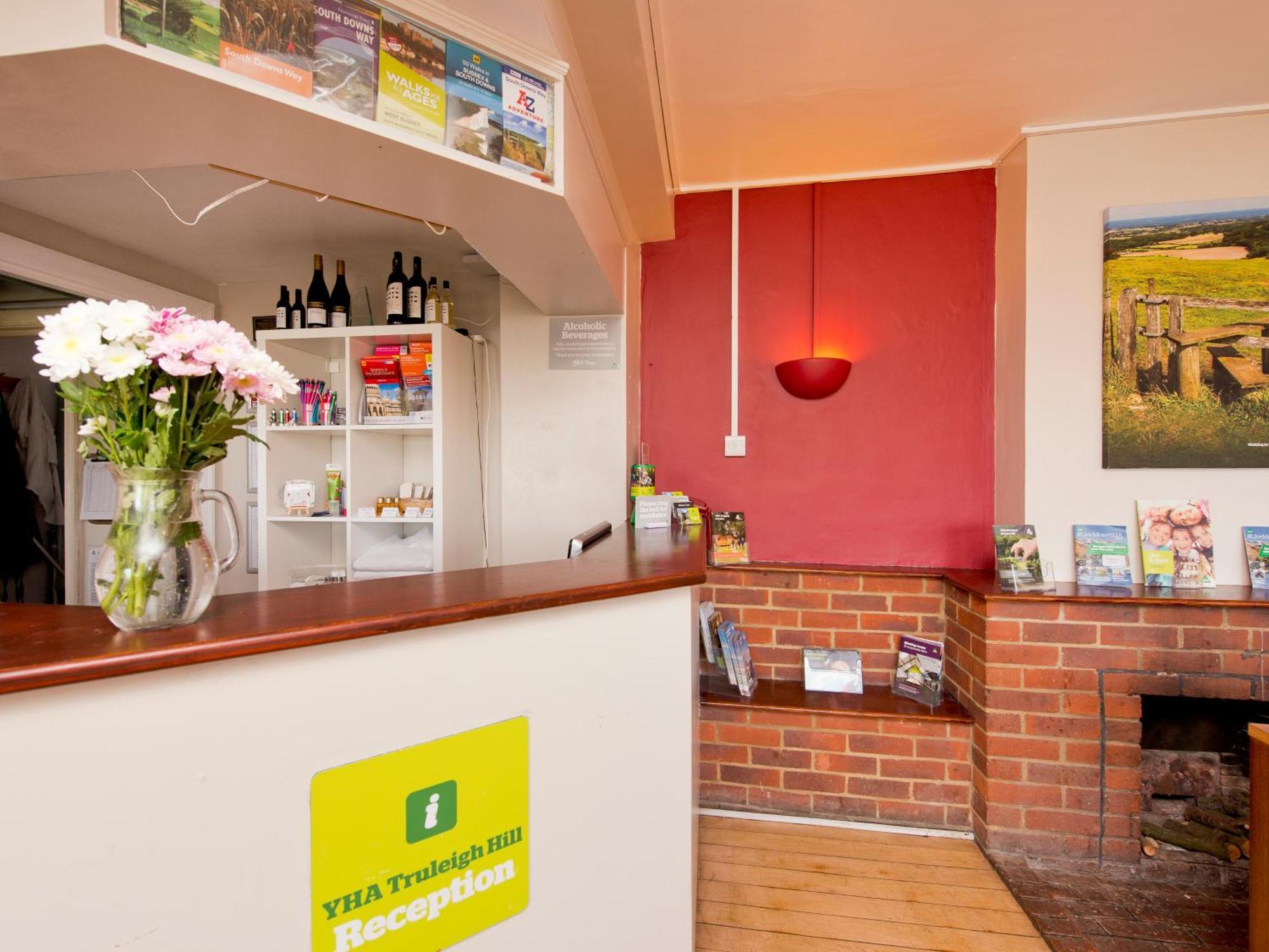 Yha Truleigh Hill Hostel Shoreham-by-Sea Exterior photo